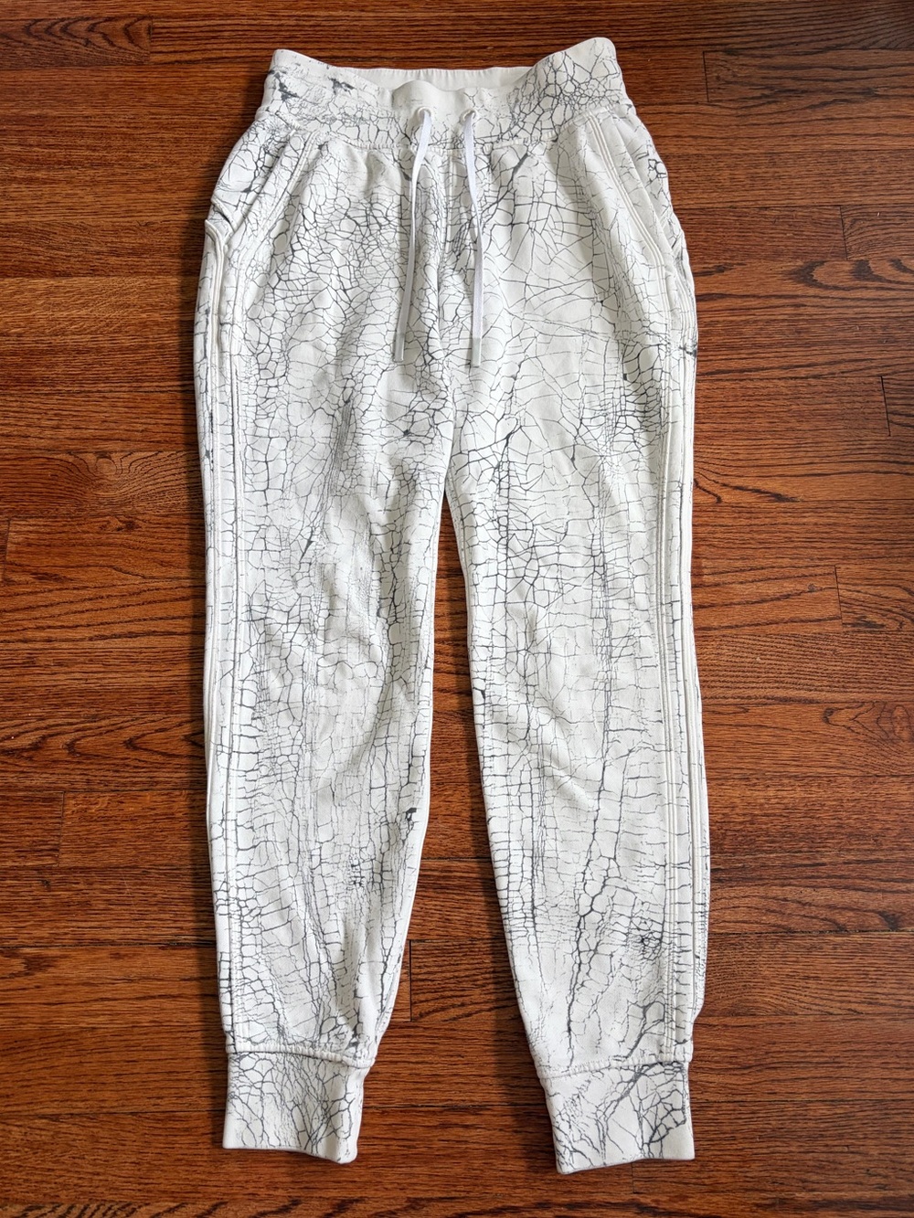 Lululemon Warm Down jogger white thread dye women’s size 4